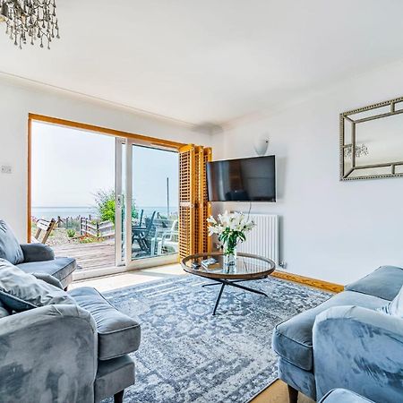 Pebble Paradise Beachfront Family Getaway بيفينسي المظهر الخارجي الصورة