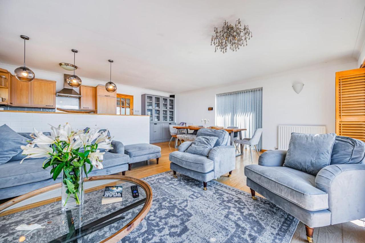 Pebble Paradise Beachfront Family Getaway بيفينسي المظهر الخارجي الصورة