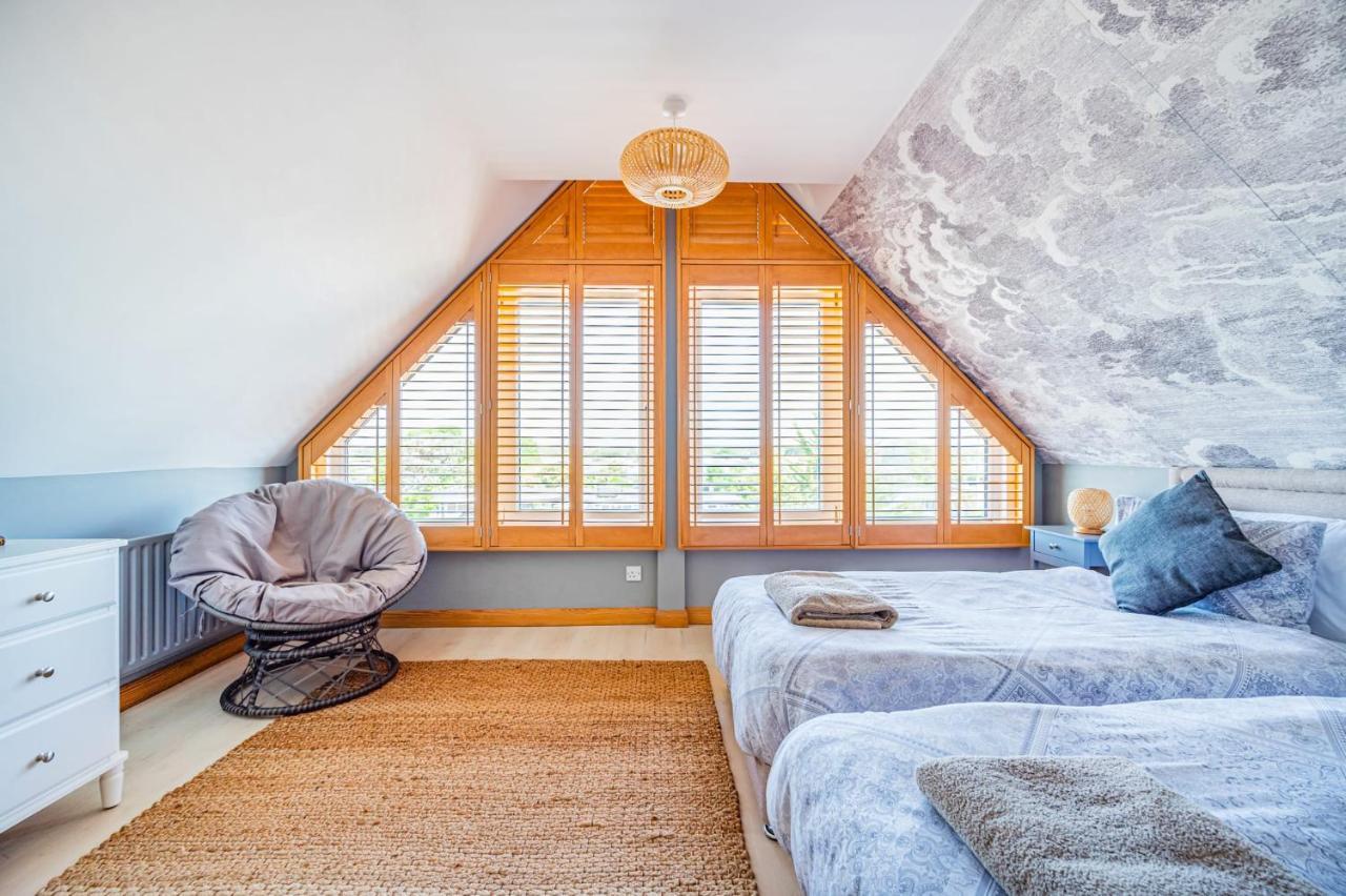 Pebble Paradise Beachfront Family Getaway بيفينسي المظهر الخارجي الصورة