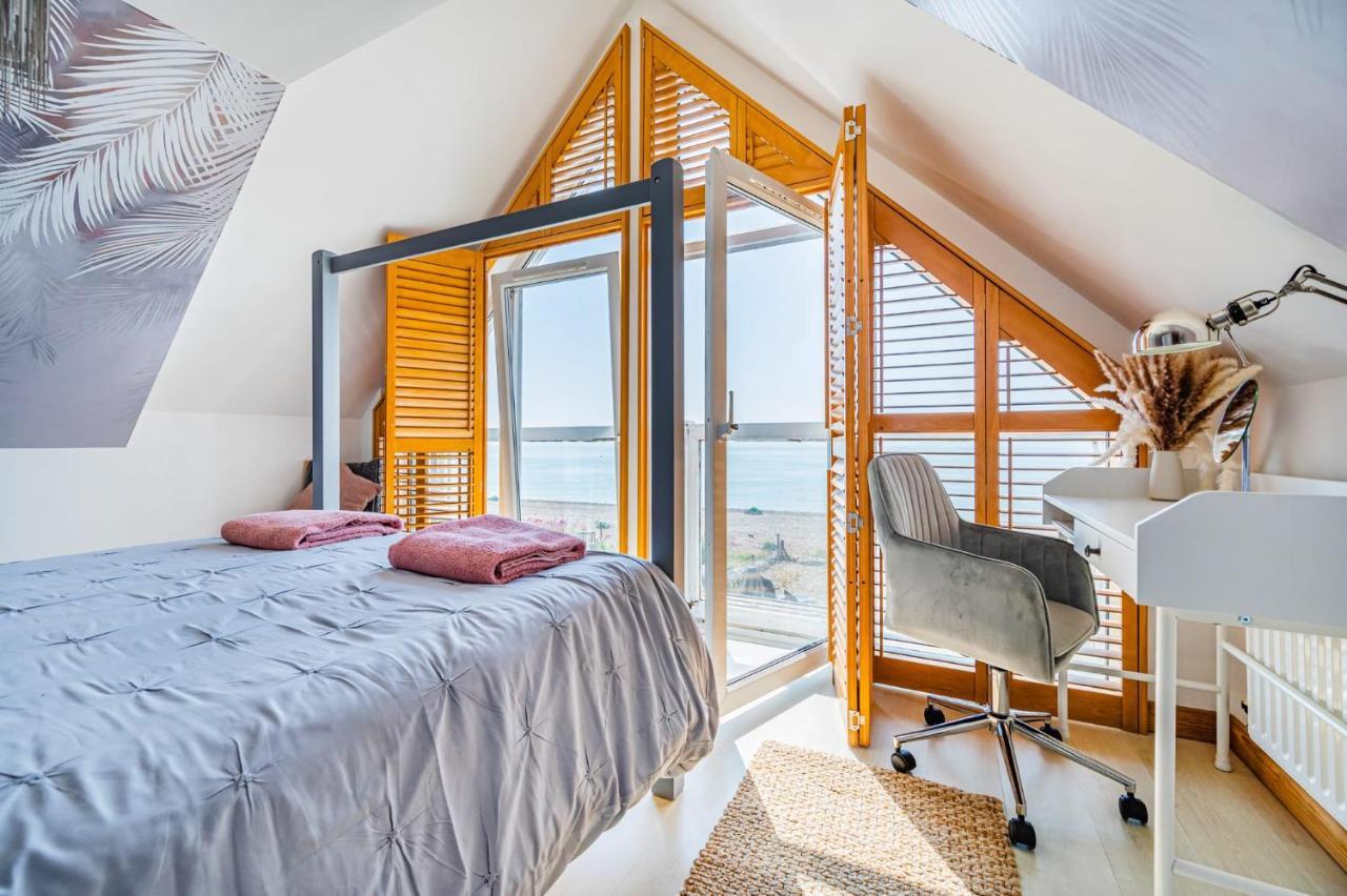 Pebble Paradise Beachfront Family Getaway بيفينسي المظهر الخارجي الصورة