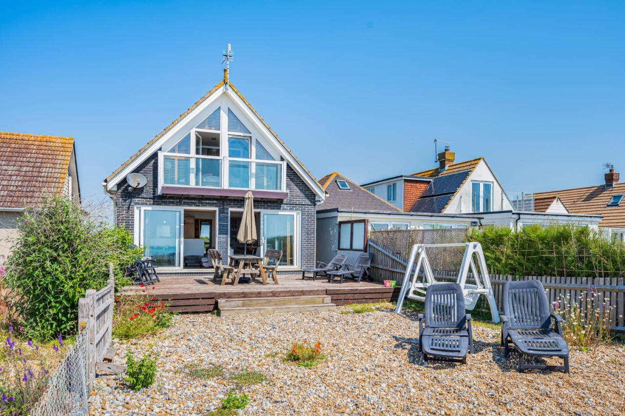 Pebble Paradise Beachfront Family Getaway بيفينسي المظهر الخارجي الصورة