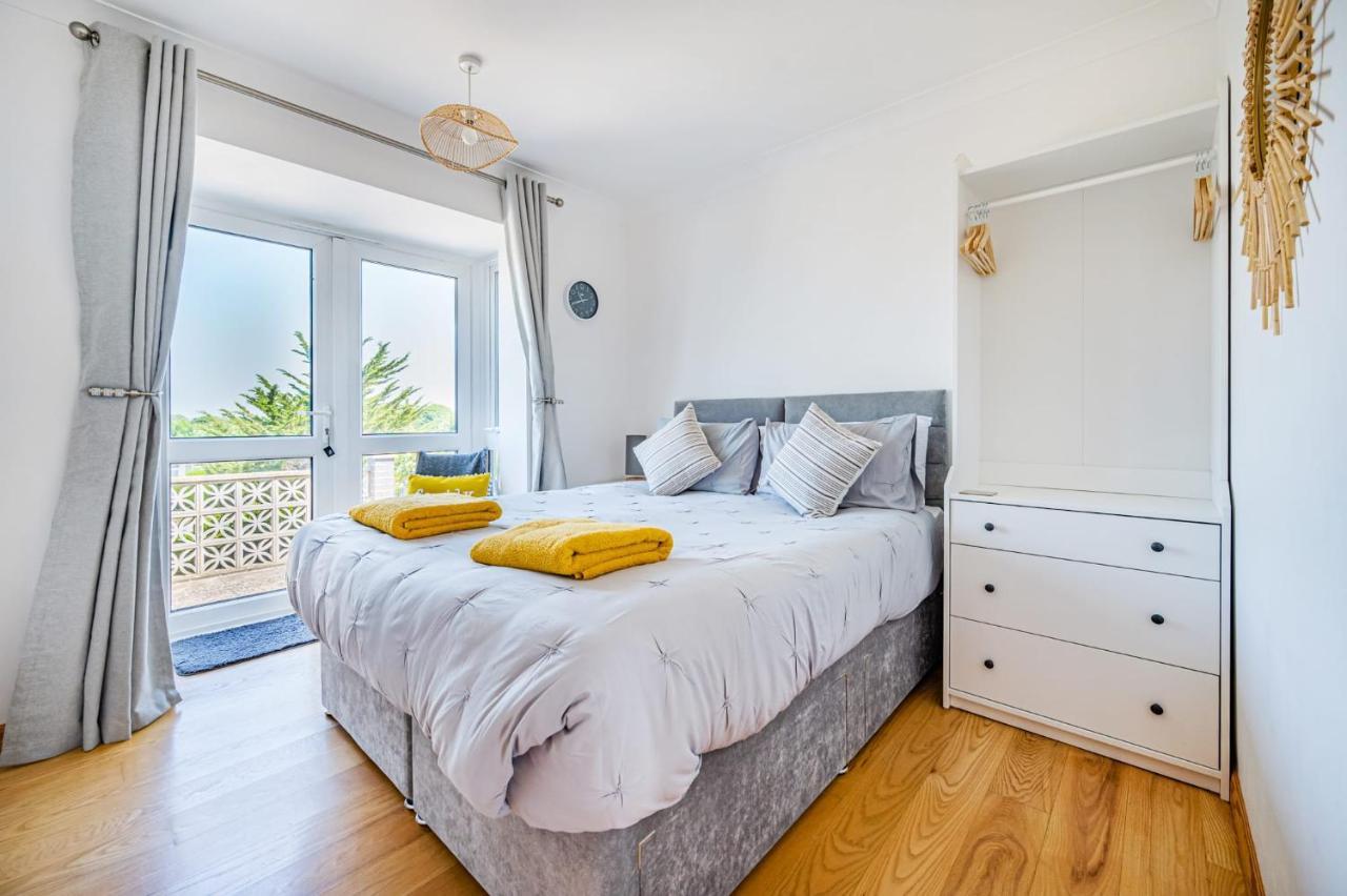 Pebble Paradise Beachfront Family Getaway بيفينسي المظهر الخارجي الصورة