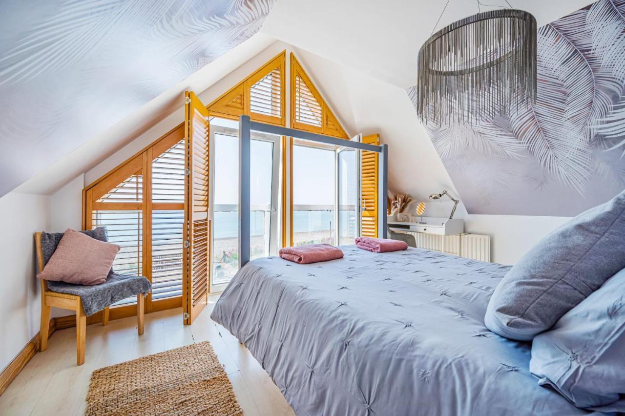 Pebble Paradise Beachfront Family Getaway بيفينسي المظهر الخارجي الصورة