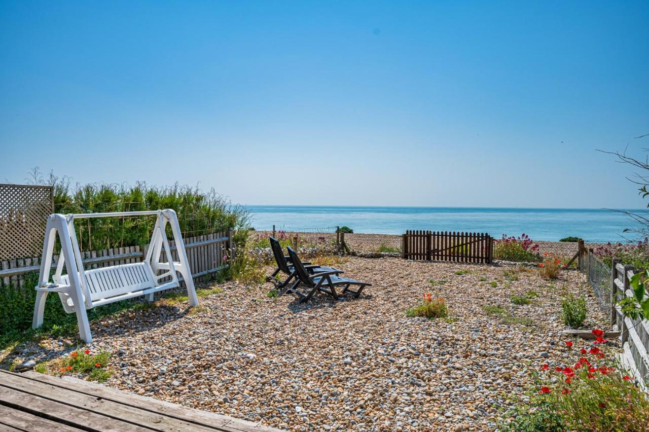 Pebble Paradise Beachfront Family Getaway بيفينسي المظهر الخارجي الصورة